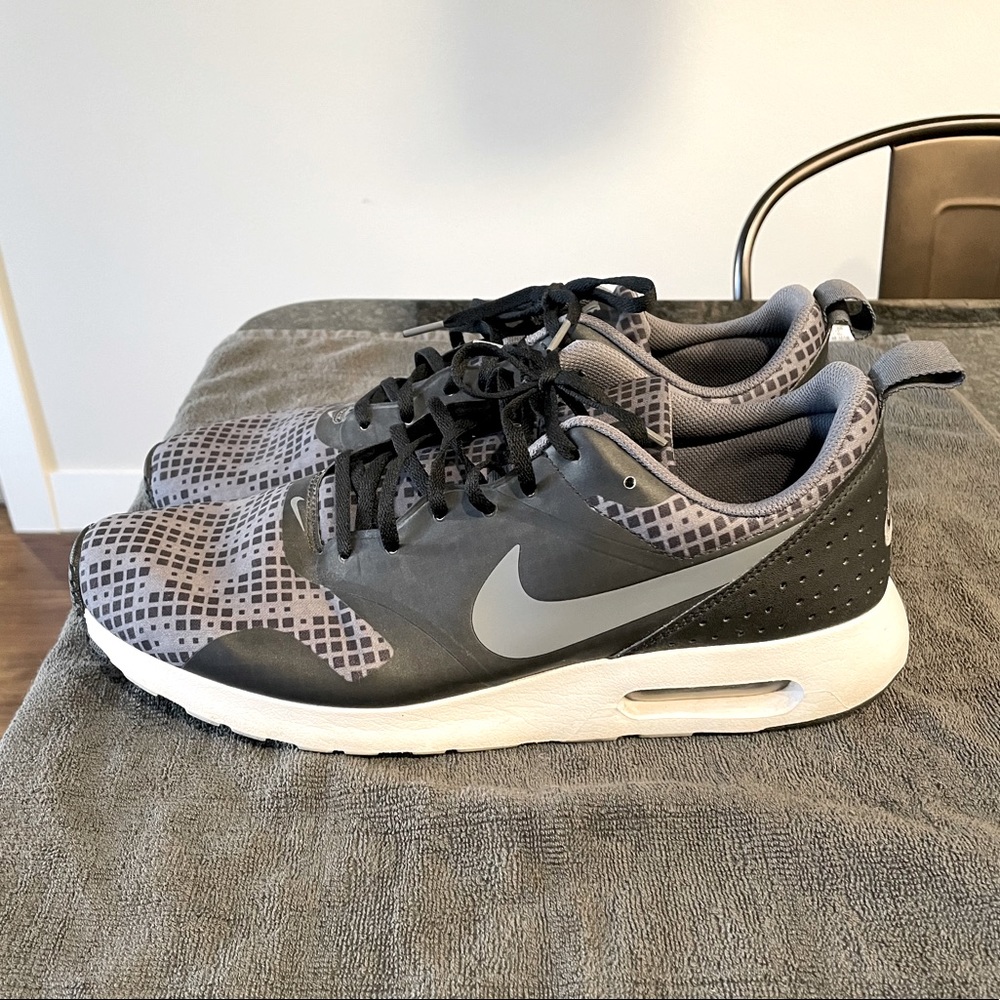 Men’s Nike Air Max Tavas
